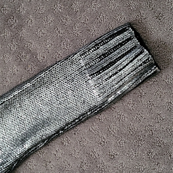 XOXO Sweater sz xs - Picture 5 of 5